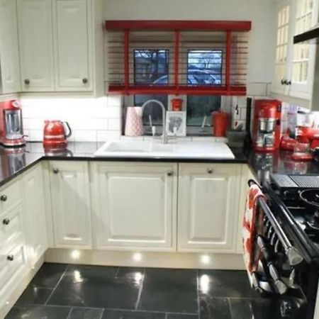 Well Presented 2 Bedroom House Village Holiday Let Strensall Экстерьер фото